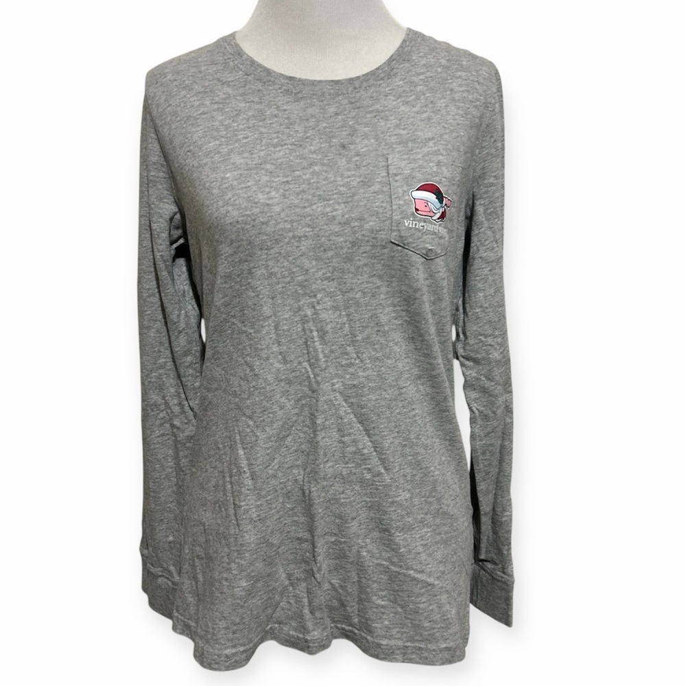 Vineyard vines XS long sleeved Mrs claus whale tee